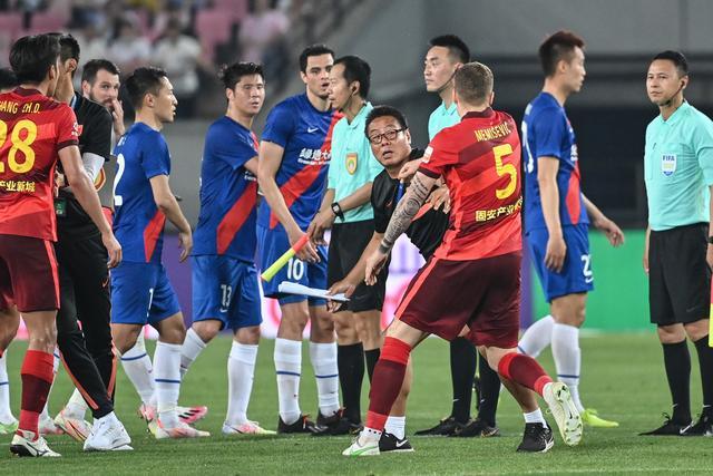 两名中国年轻球员加盟J联赛一线队